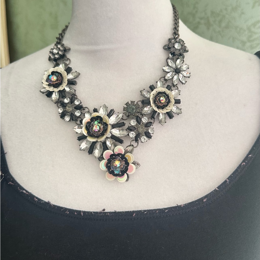 Floral Statement Necklace In Silver And Black 20$